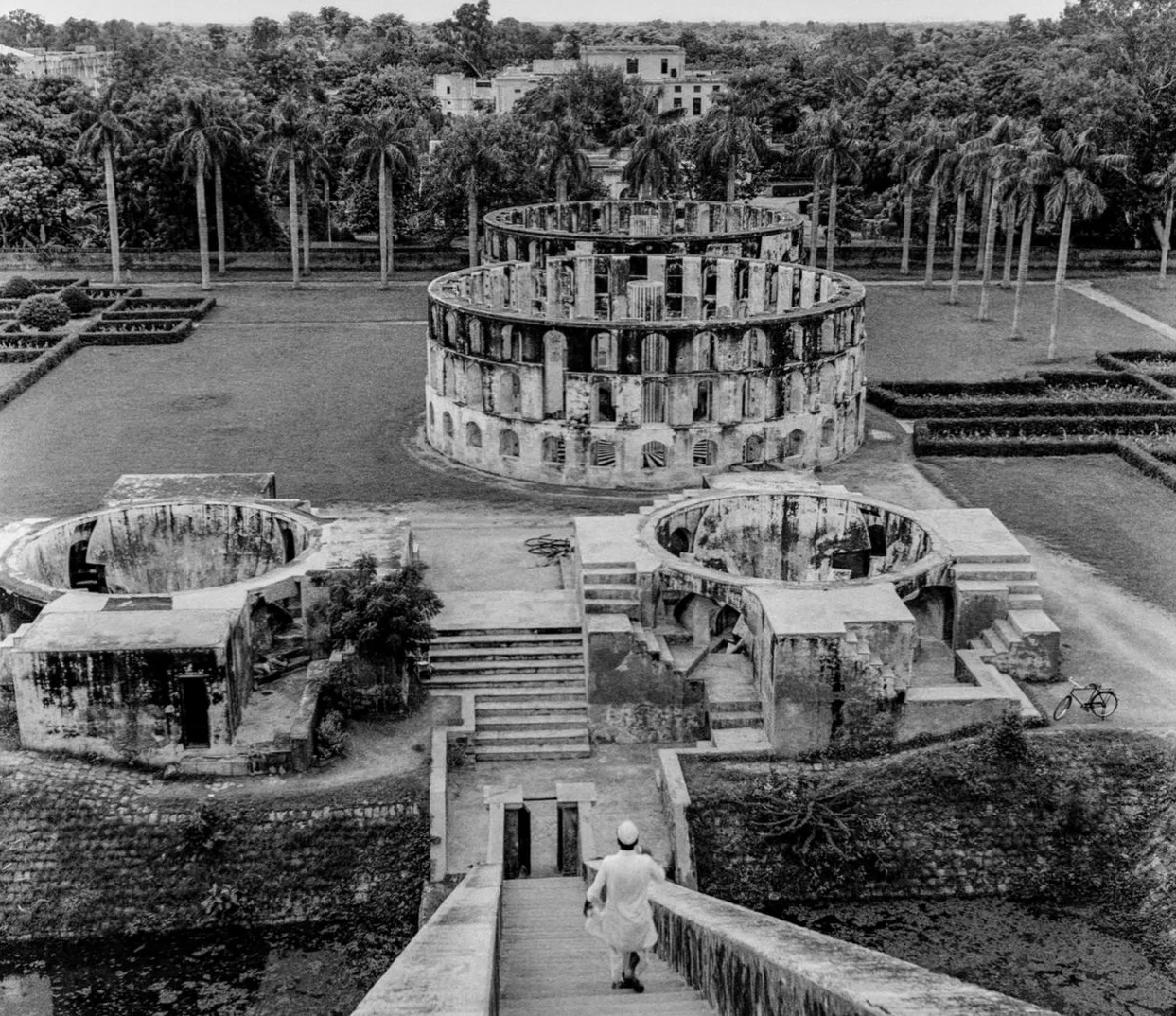 Related file image: Jantar Mantar (Delhi) photographed by Madan Mahatta, 1955