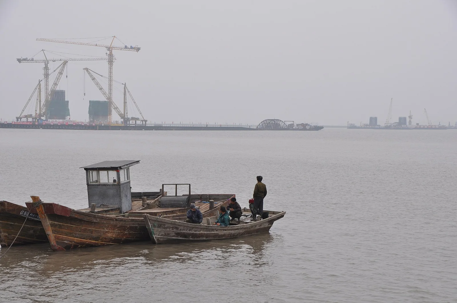 Related file image: New Yalu River Bridge - Under Construction, June 2012
