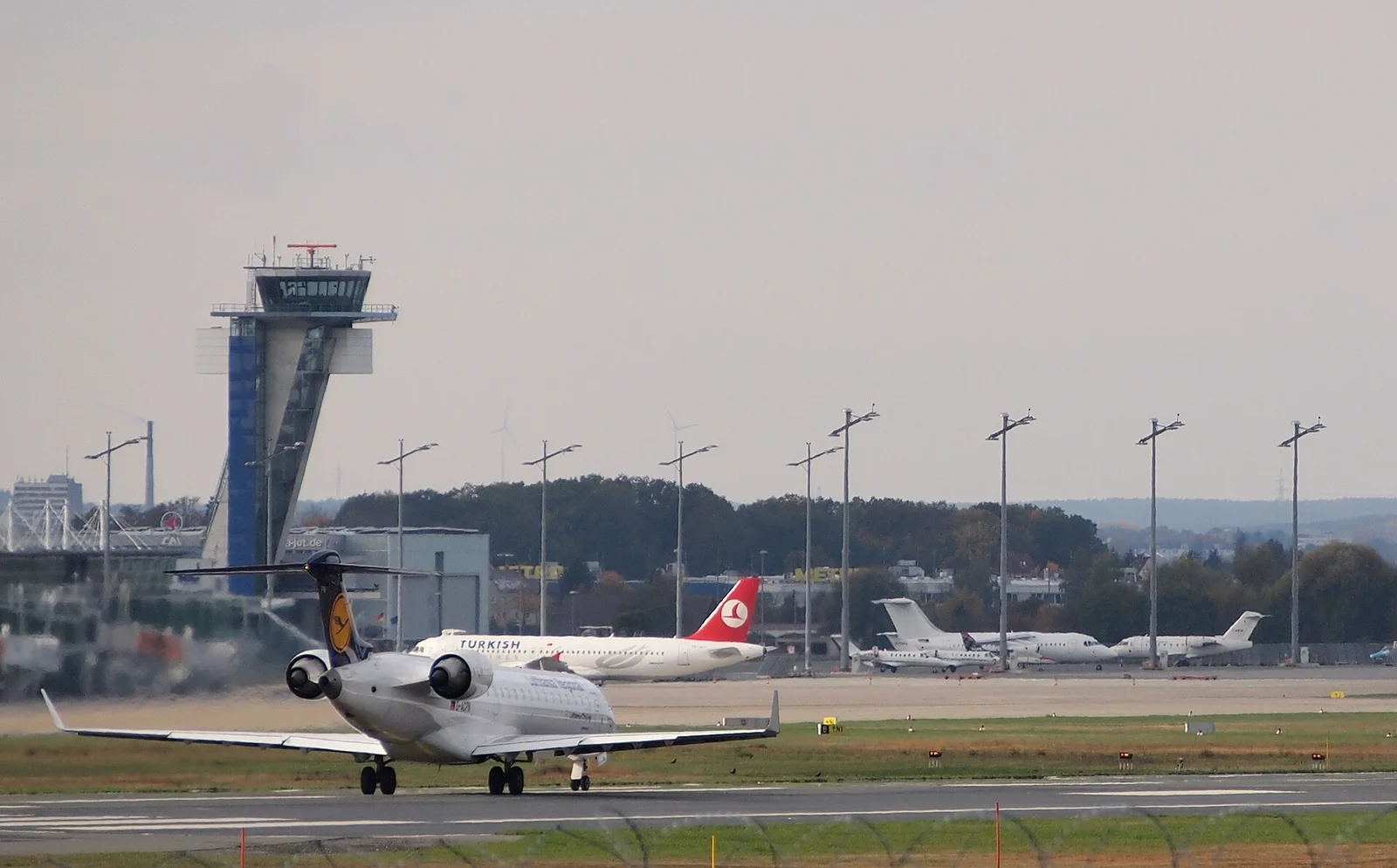 Related file image: CRJ700 during takeoff at Nuremberg Airport