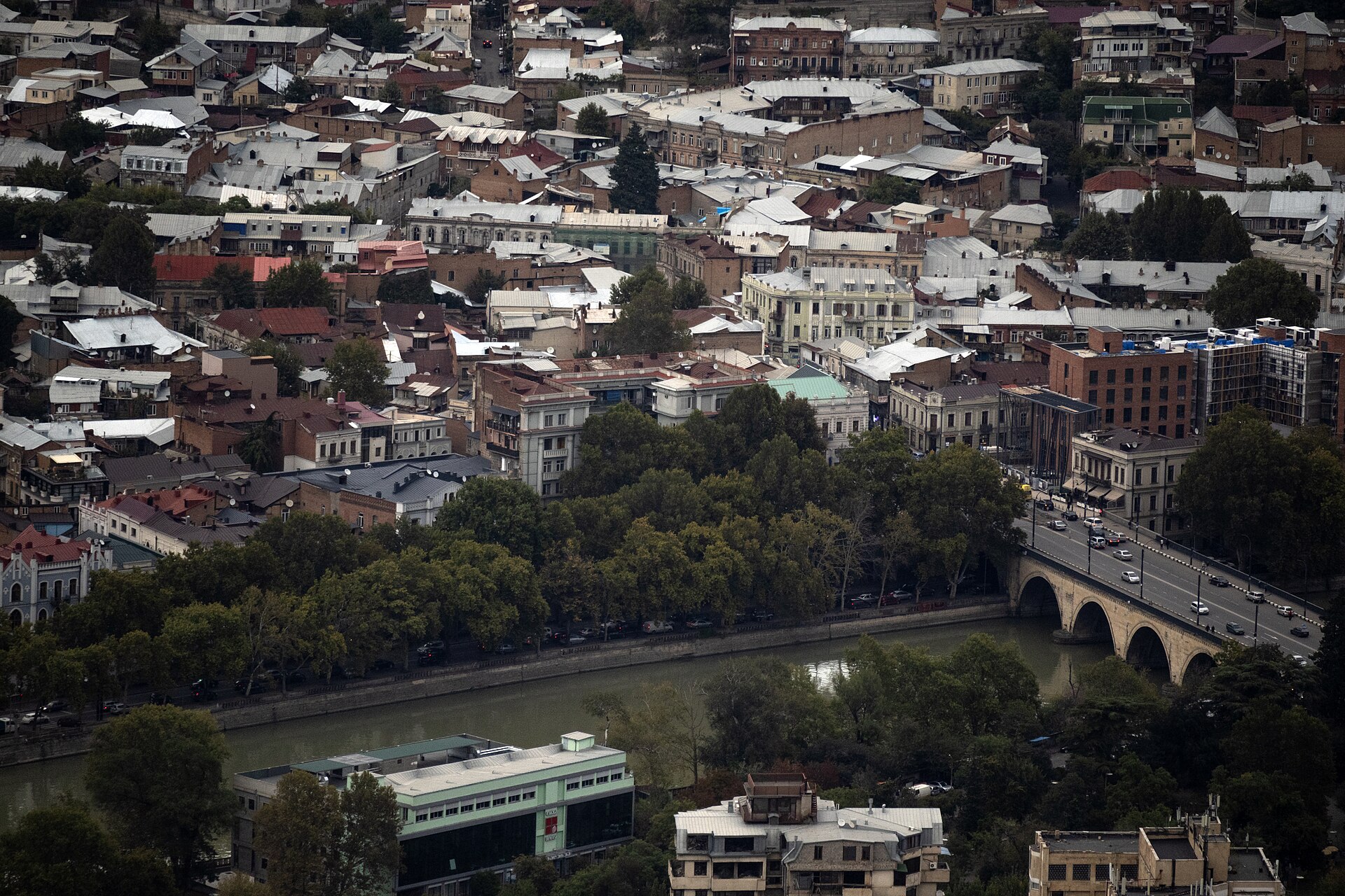 File:Houses and Buildings in Tbilisi - city View - Georgia Travel And Tourism 04.jpg