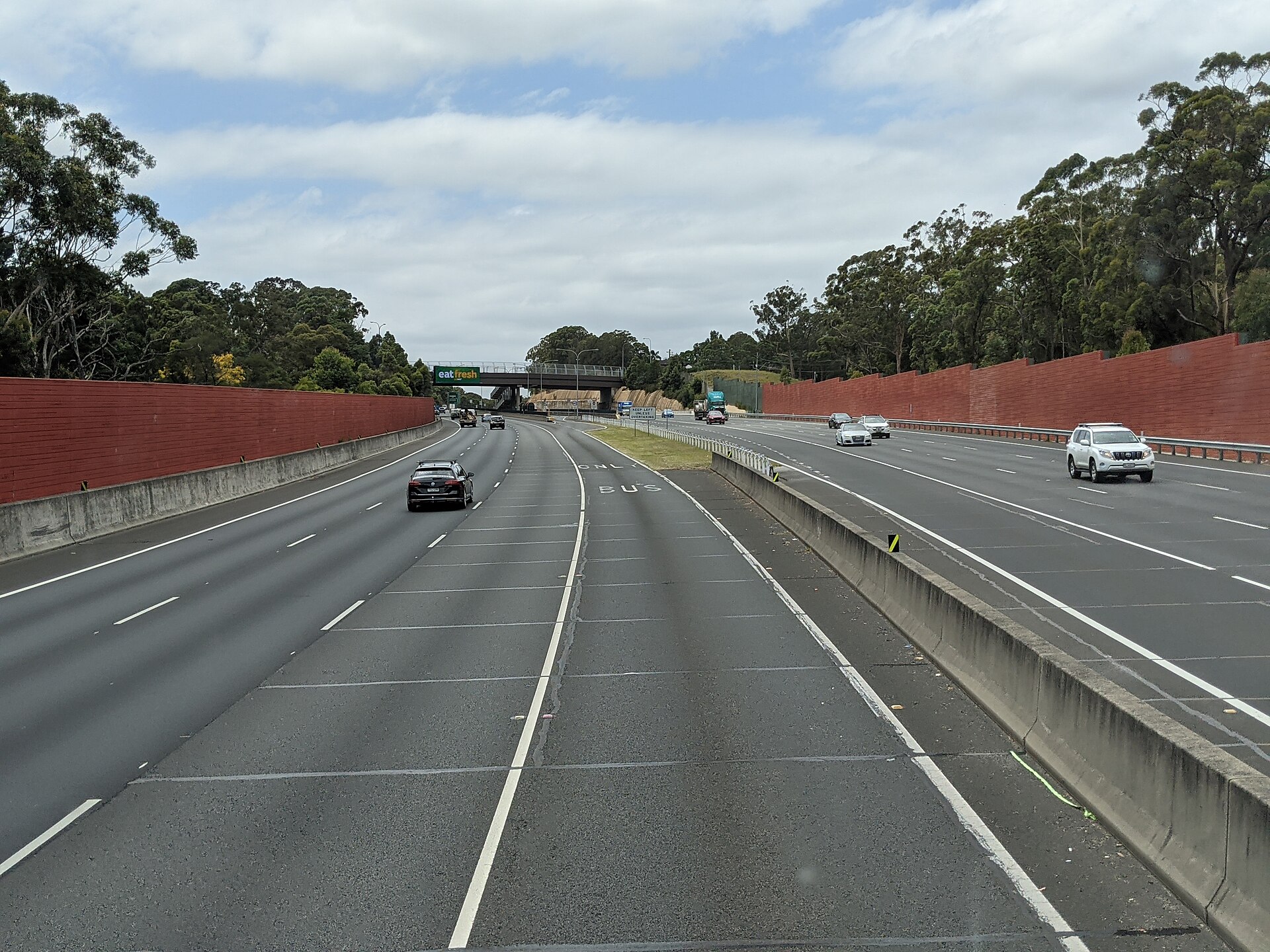 File:M2 Motorway Sydney.jpg
