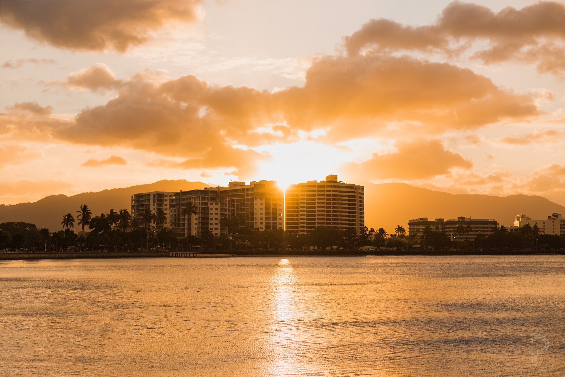 File:City Sunsets (137903585).jpeg