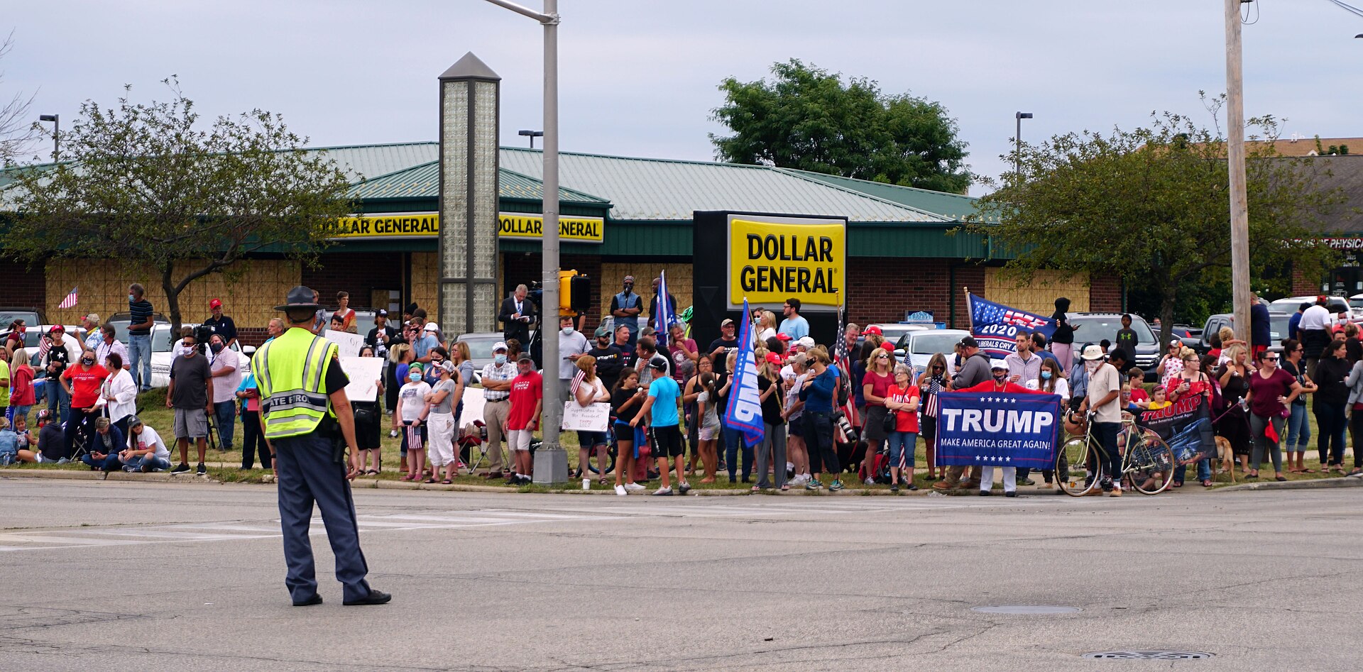 File:Trump supporters in Kenosha Wisconsin outside of Bradford High School.jpg