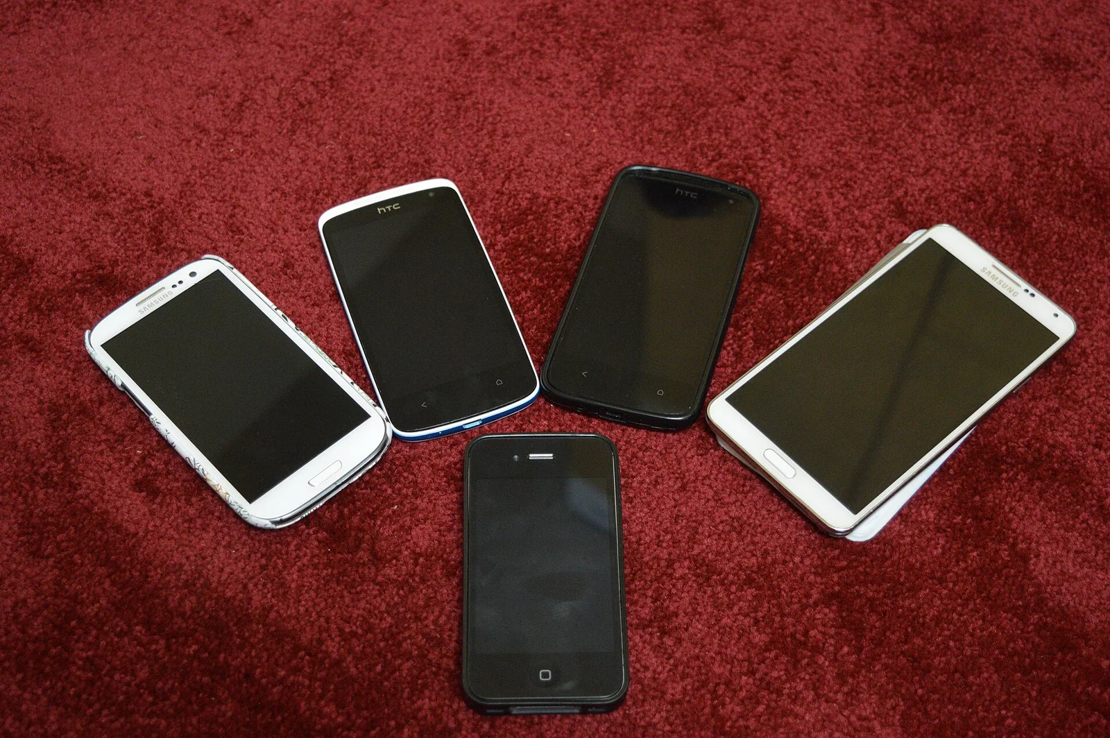 Related file image: 5 different Smartphones