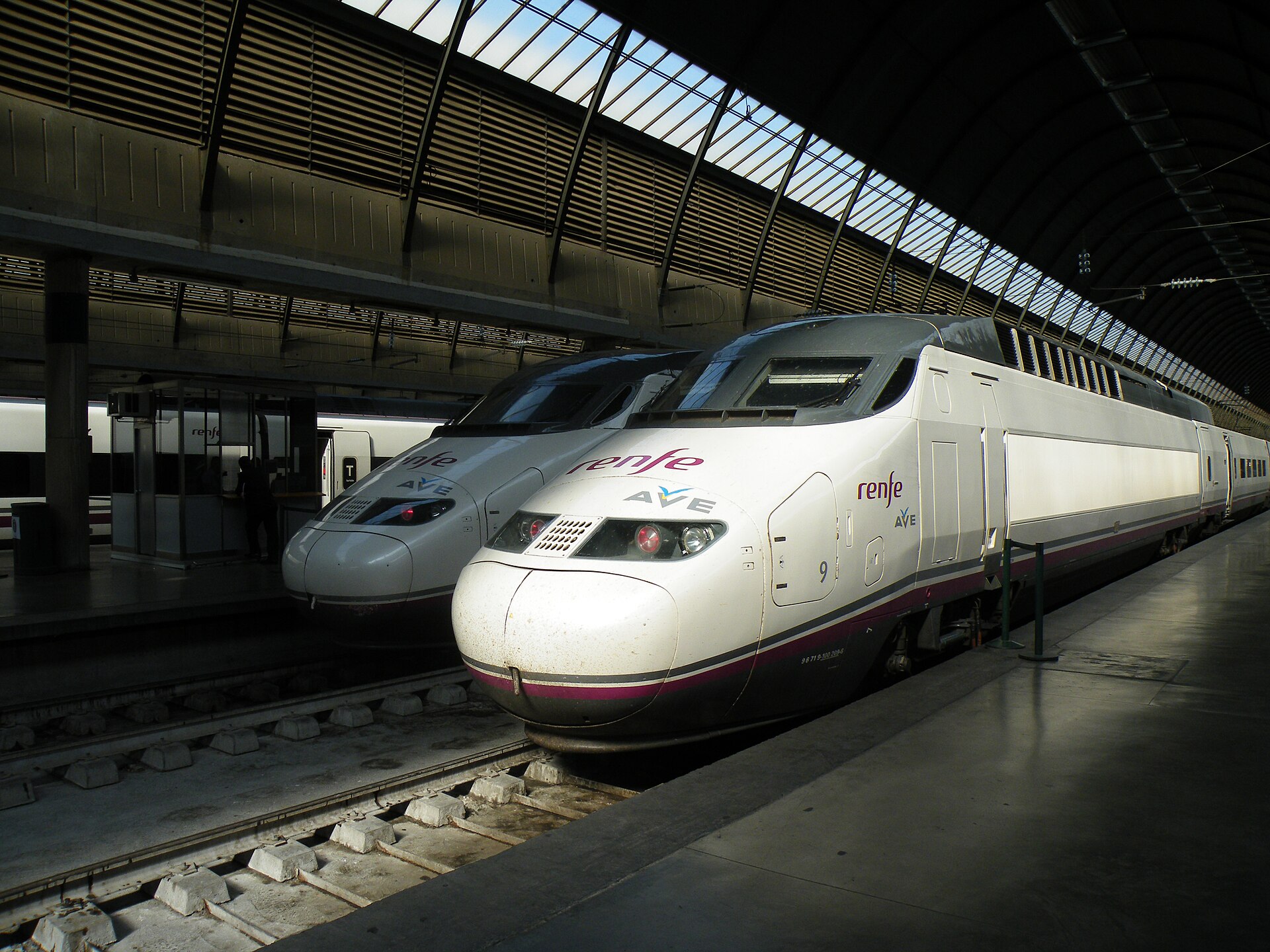 File:Renfe AVE S-100 Sevilla Santa Justa.JPG